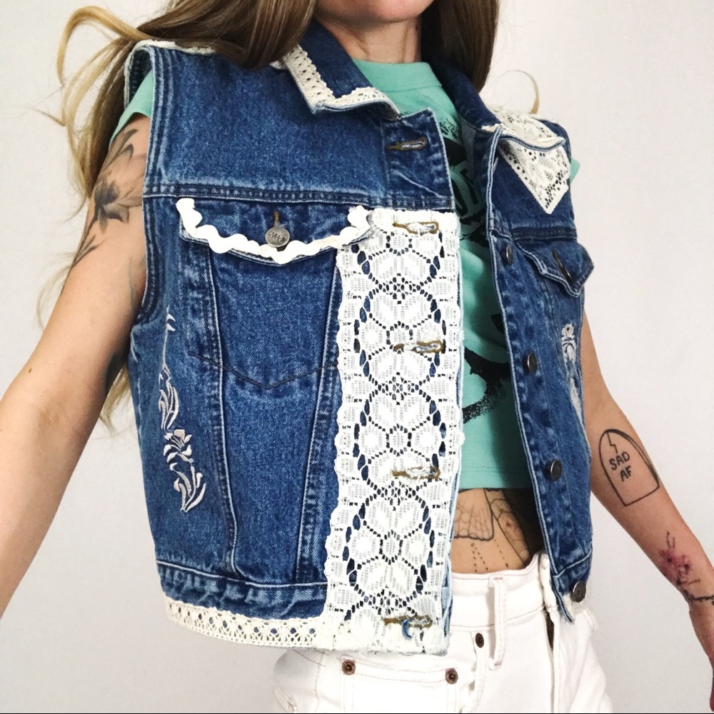Vintage Embellished Cropped Denim Vest | Size M/L